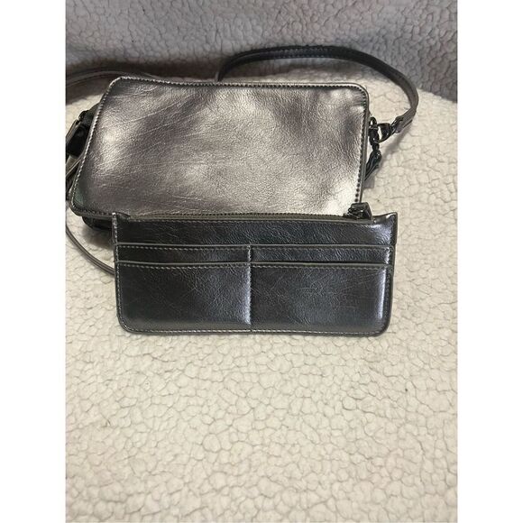 Crossbody    - Picture 4 of 7